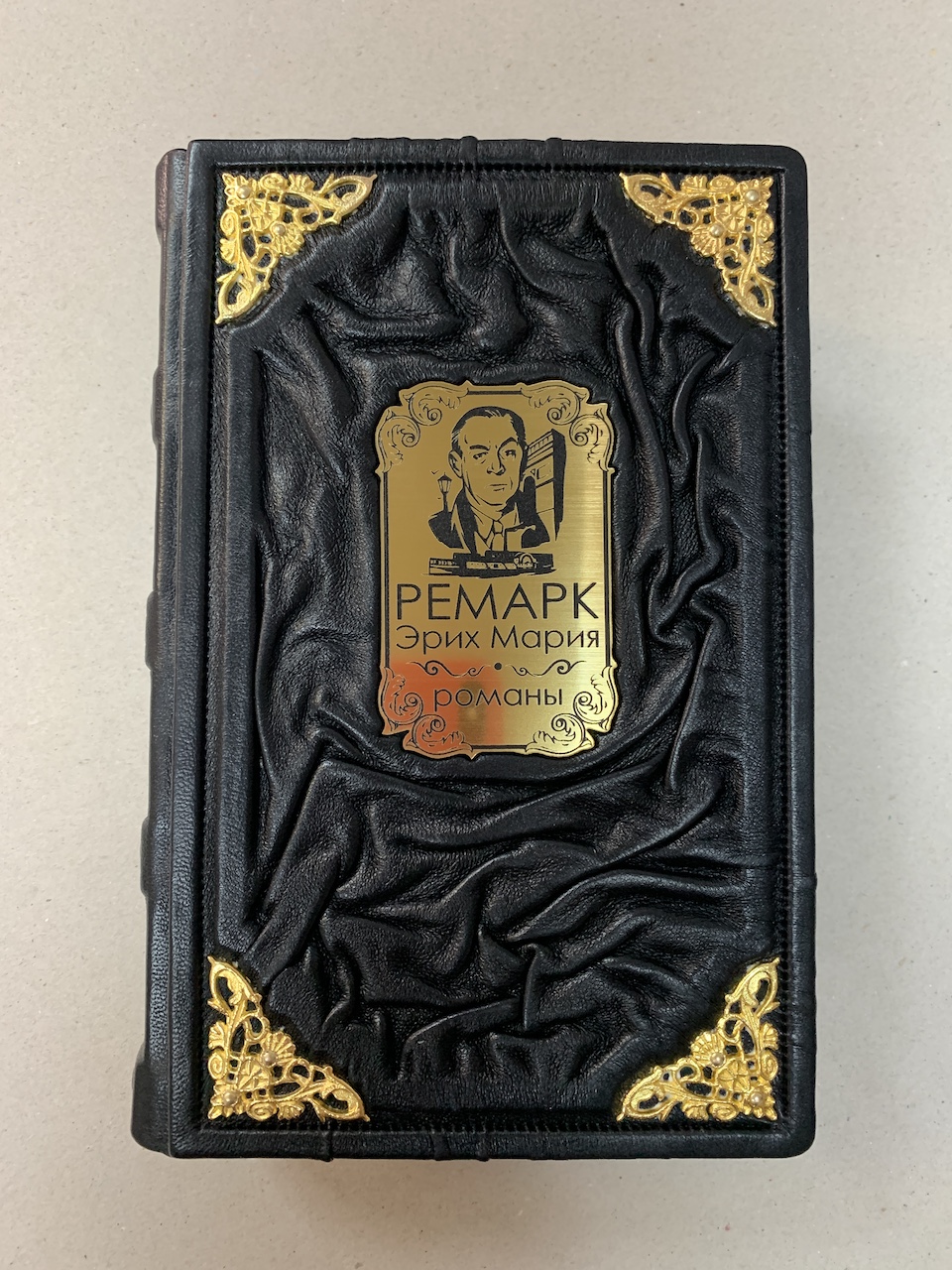 Эрих Мария Ремарк. Романы (подарочная кожаная книга) | ELITKNIGI.RU